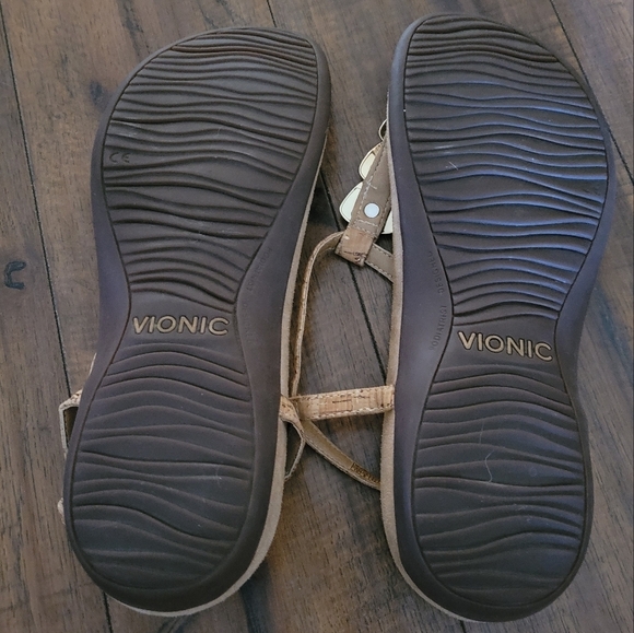 Vionic - Gold and Cork‎ Rest Miami Toe-post Sandal - Picture 7 of 8